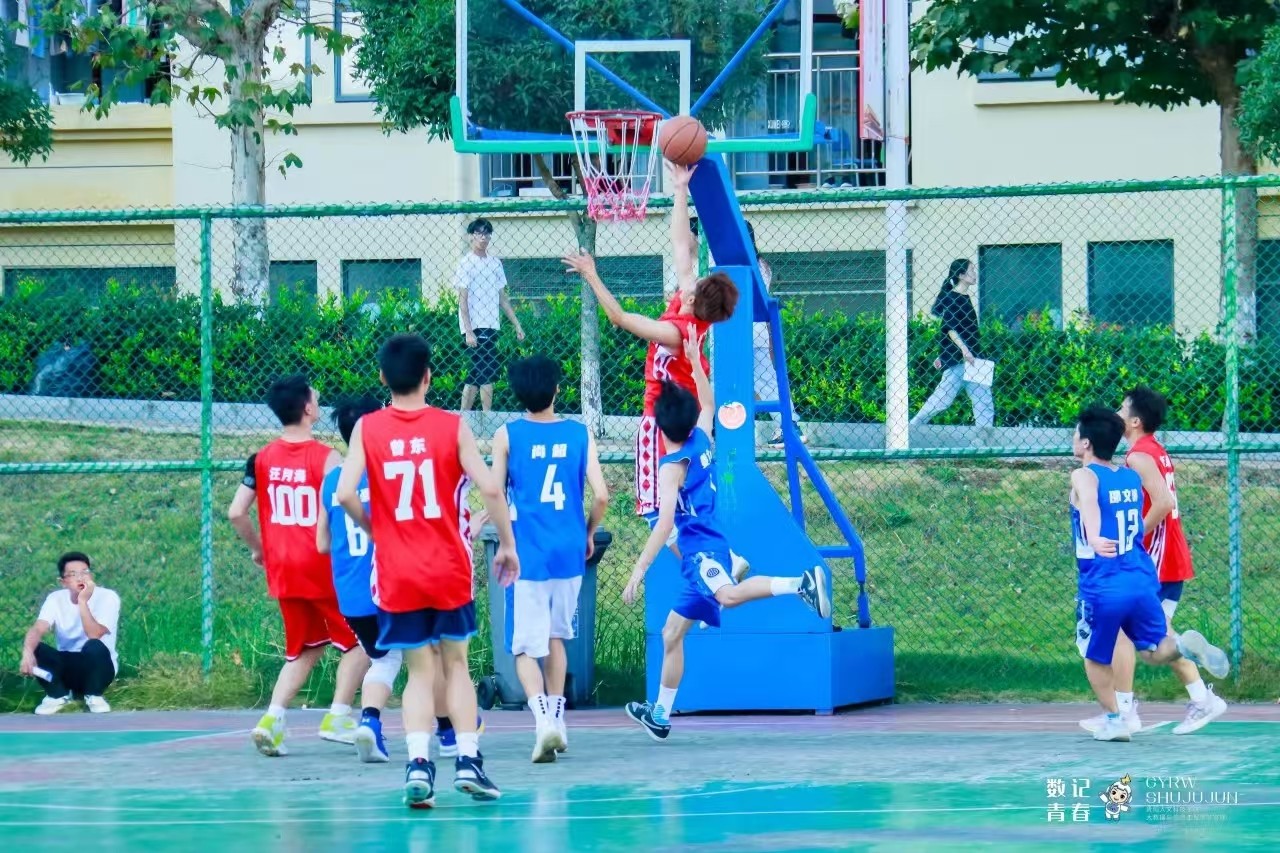 7b9fe5de6fbb58eaee9687e692d25b66.jpg